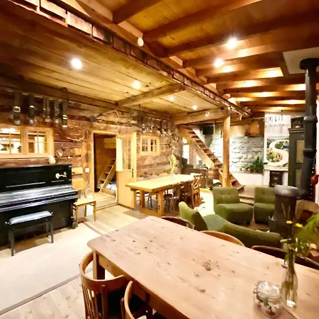 Gasthof Berglodge Ascharina